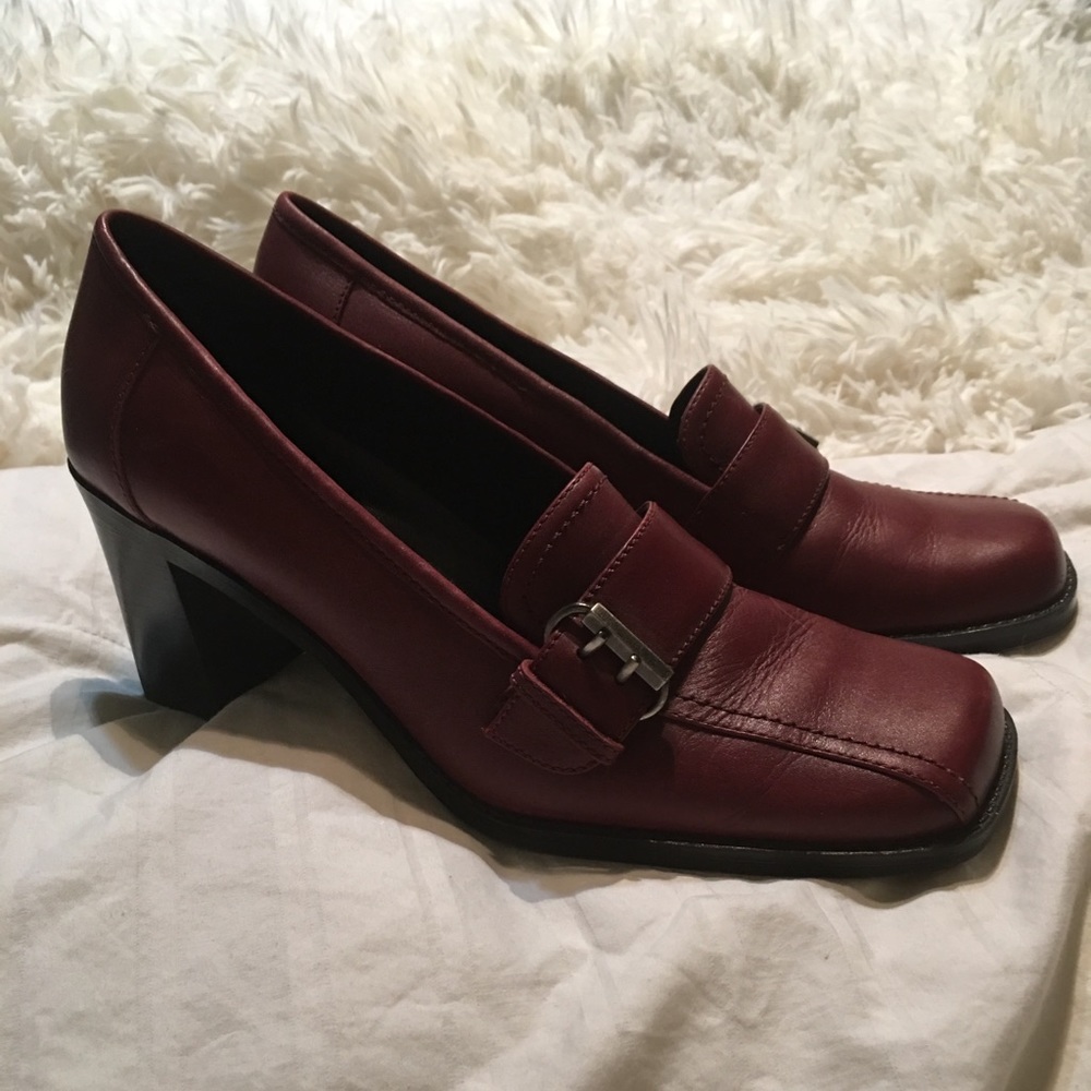 White Mountain women’s dress shoes